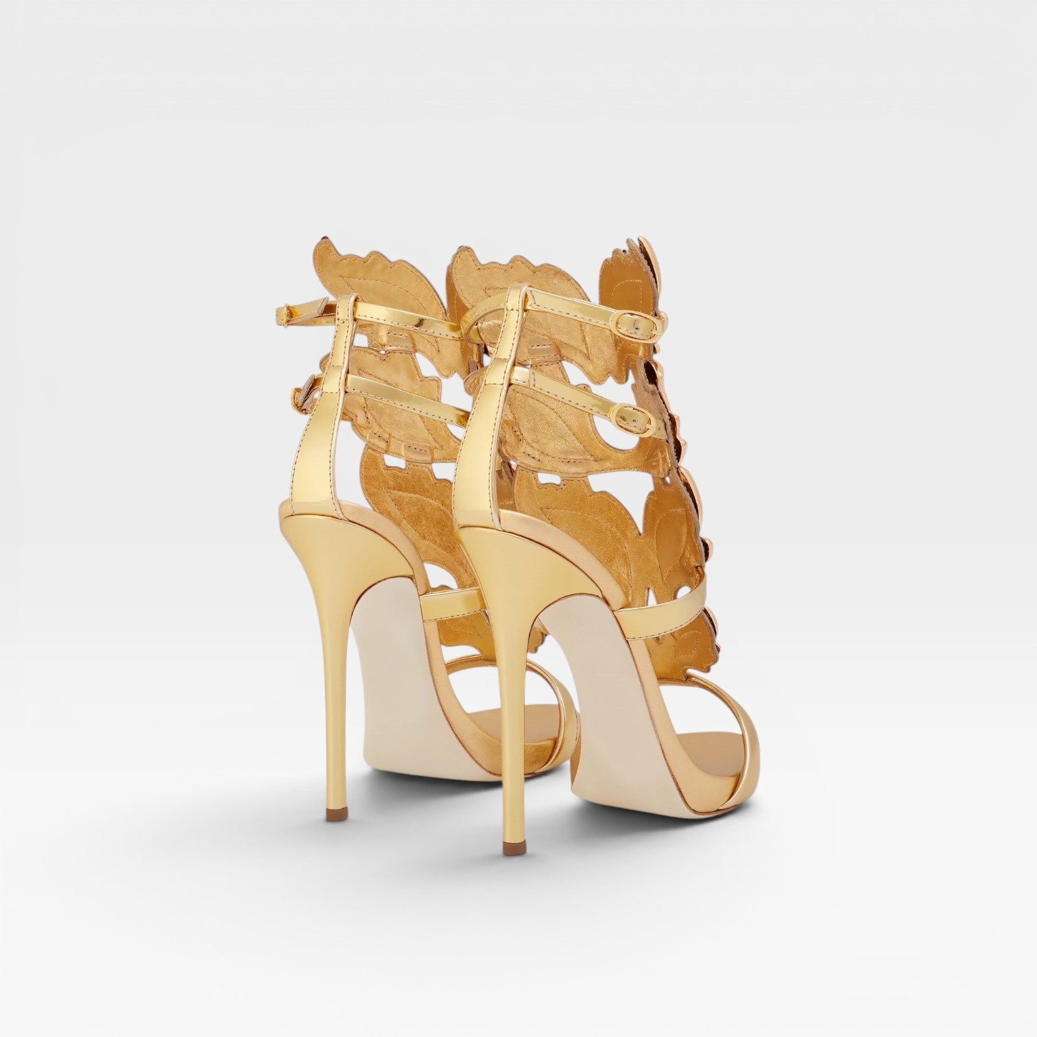 Damen Goldene Skulpturale Absätze – Elegante Riemchen-Stilettos für besondere Anlässe