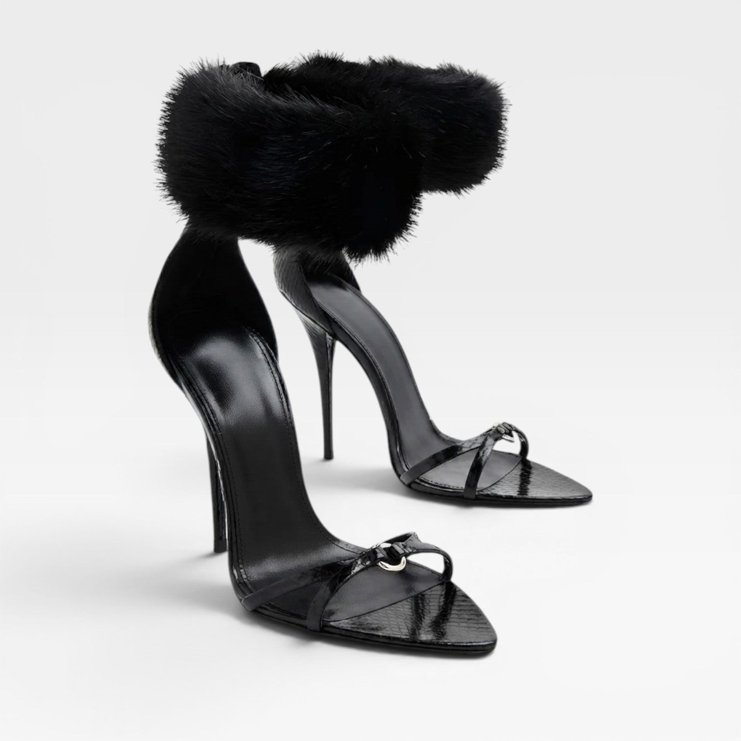 Damen Spitzzehen Stiletto Sandalen – Elegante Ringe Detail Riemchenabsätze für besondere Anlässe