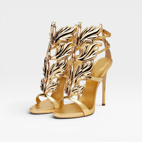 Damen Goldene Skulpturale Absätze – Elegante Riemchen-Stilettos für besondere Anlässe