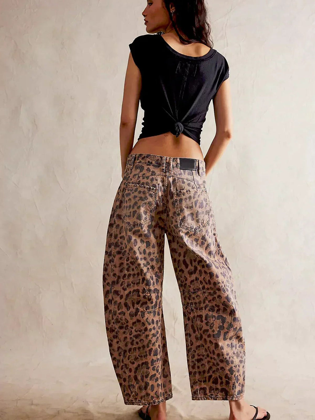 Damen Barrel Jeans im Leoparden-Look