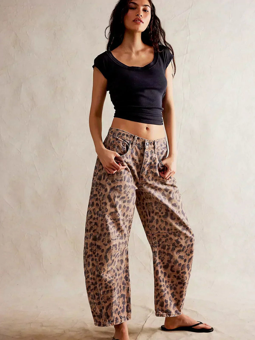 Damen Barrel Jeans im Leoparden-Look