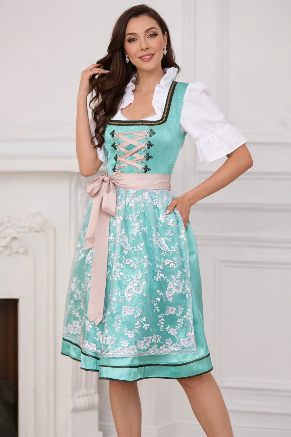 Damen Trachtenkleid mit Spitzenschürze und Miederschnürung
