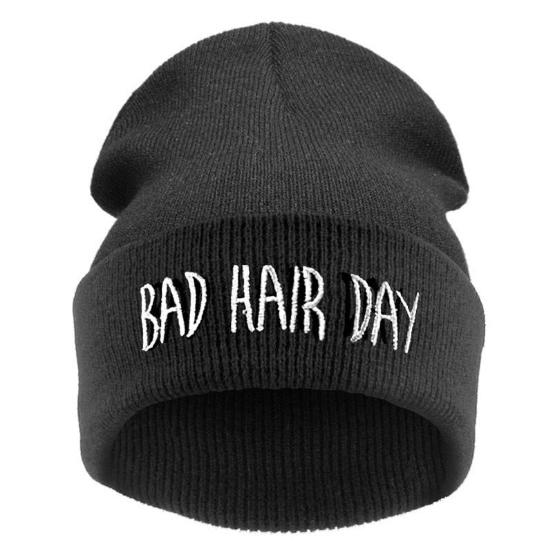 Unisex Rippstrick-Beanie mit Stickerei-Schriftzug
