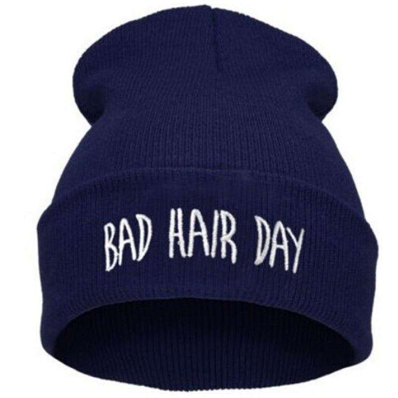 Unisex Rippstrick-Beanie mit Stickerei-Schriftzug