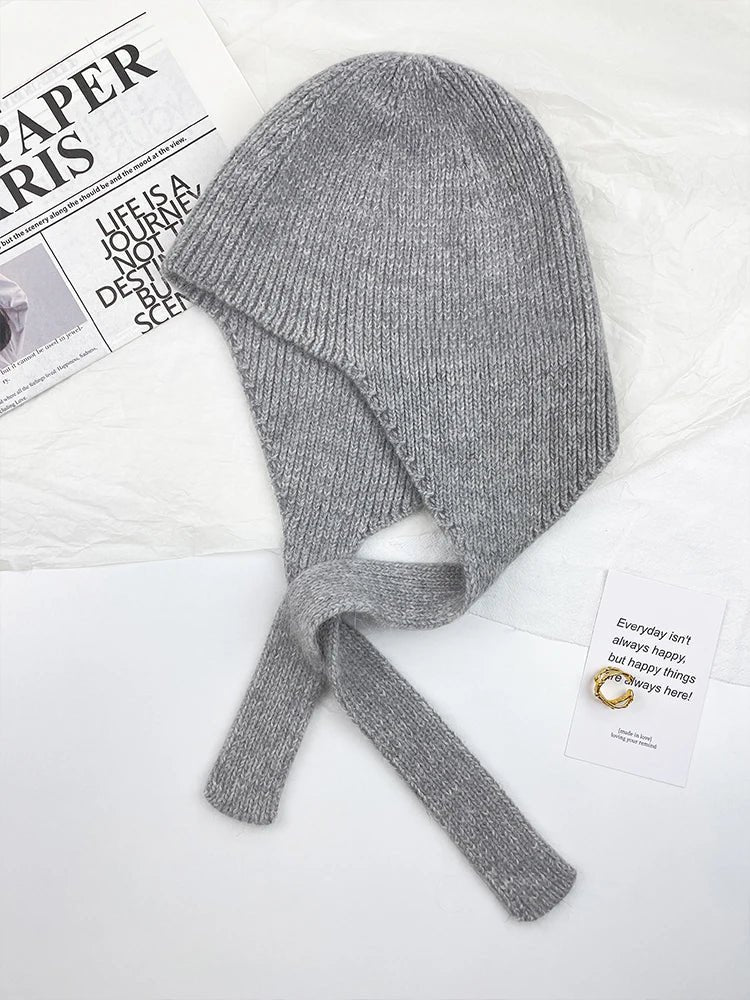 Damen Rippstrick-Beanie mit Ohrenschutz und Bindebändern
