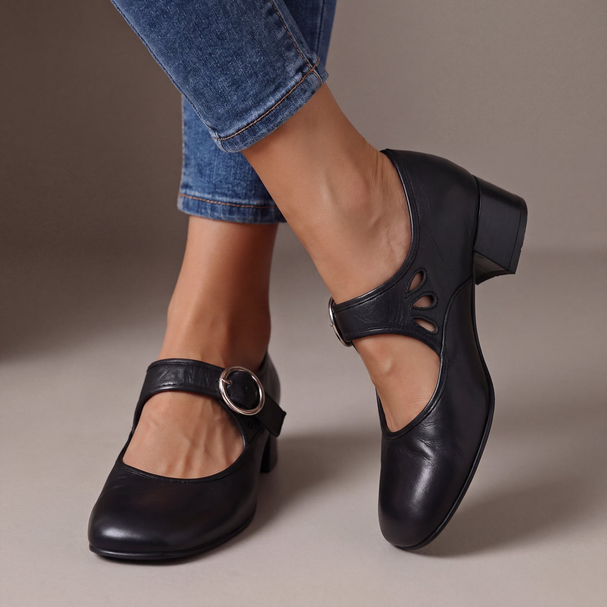 Damen Leder-Pumps mit Schnallenriemen